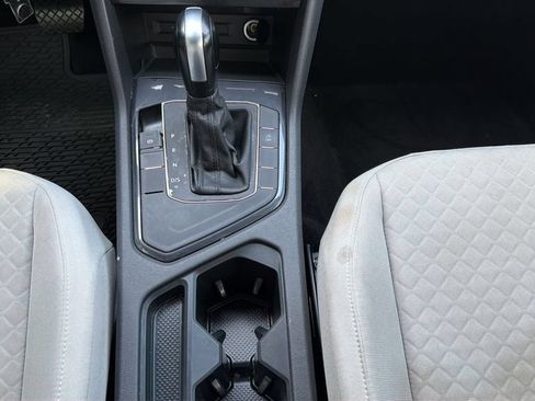 Used 2020 Volkswagen Tiguan S FWD image 18