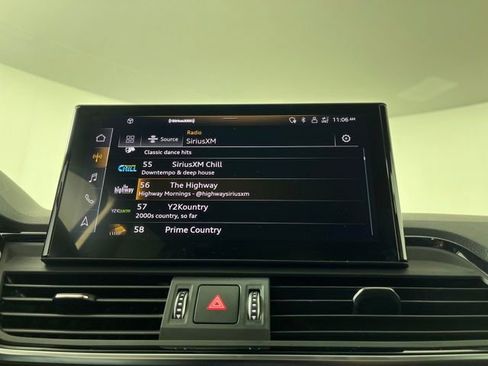 Used 2022 Audi Q5 2.0T Premium Plus image 31