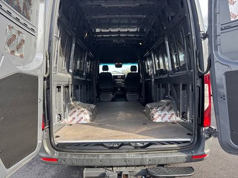 Used 2024 Mercedes-Benz Sprinter 3500 image 12