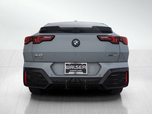 Used 2025 BMW X2 xDrive28i w/ Technology Package AWD/4WD image 4