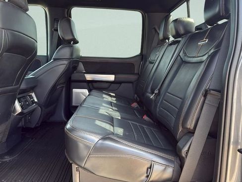 Used 2024 Ford F250 Platinum image 16