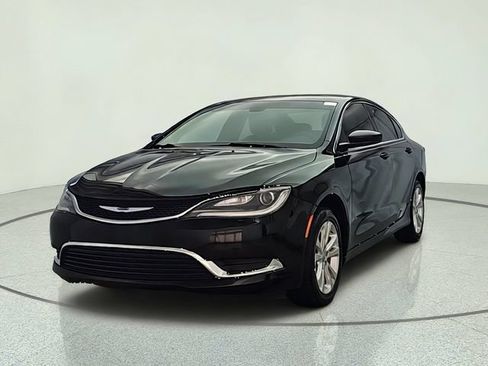 Used 2016 Chrysler 200 Limited w/ Anniversary Edition FWD image 2
