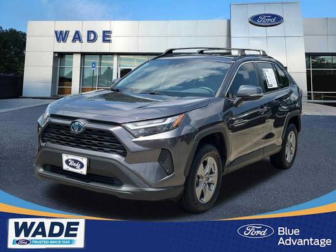 Used 2024 Toyota RAV4 LE AWD/4WD image 1