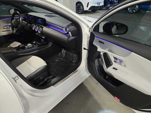 Used 2022 Mercedes-Benz A 220 4MATIC image 29