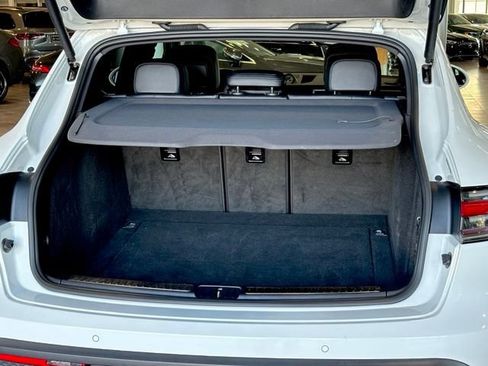 Used 2022 Porsche Macan S AWD/4WD image 35
