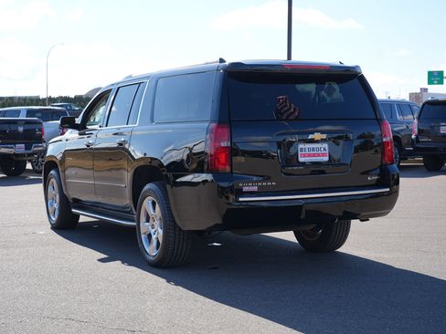 Used 2017 Chevrolet Suburban Premier image 5