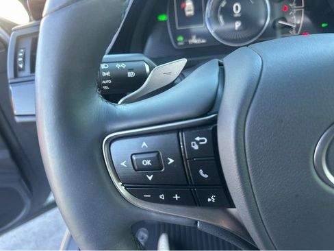 Used 2022 Lexus ES 300h w/ Premium Package image 22
