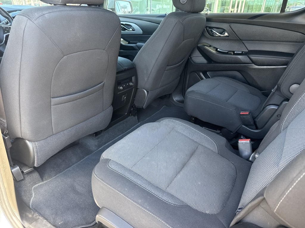 Used 2023 Chevrolet Traverse LT FWD image 29