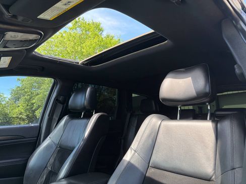 Used 2015 Jeep Grand Cherokee Altitude AWD/4WD image 19