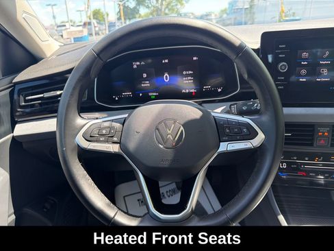 Used 2025 Volkswagen Jetta SE w/ Sunroof Package FWD image 18