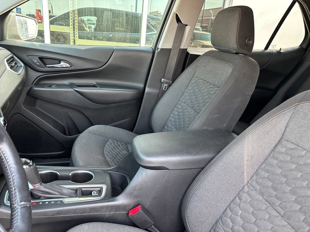 Used 2021 Chevrolet Equinox LT AWD/4WD image 14