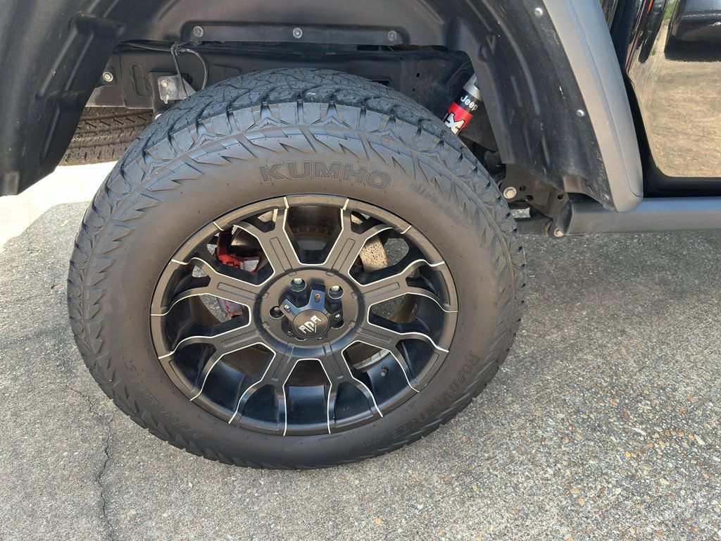 Used 2020 Jeep Gladiator Sport w/ Quick Order Package 24S AWD/4WD image 9