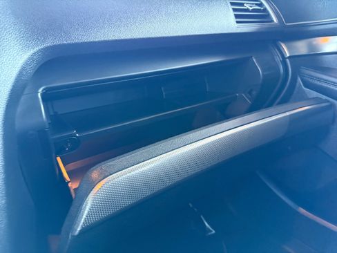 Used 2018 Ford Explorer XLT FWD image 21