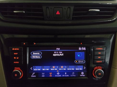 Used 2018 Nissan Rogue SV w/ Premium Package FWD image 25