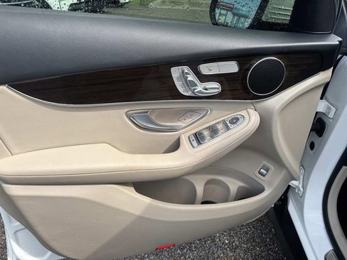 Used 2022 Mercedes-Benz GLC 300 image 20