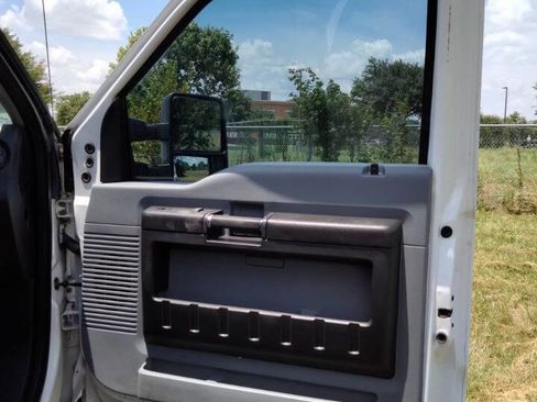 Used 2015 Ford F250 XL w/ Power Equipment Group image 20