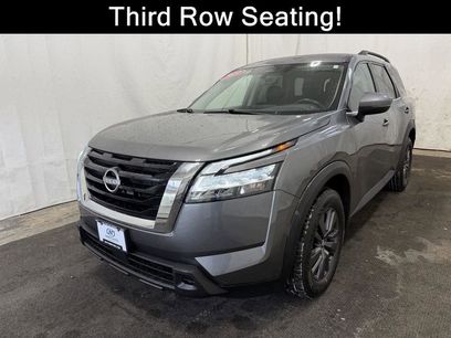 Used 2022 Nissan Pathfinder SV
