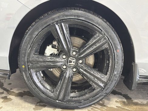 Used 2024 Honda Accord Sport image 15