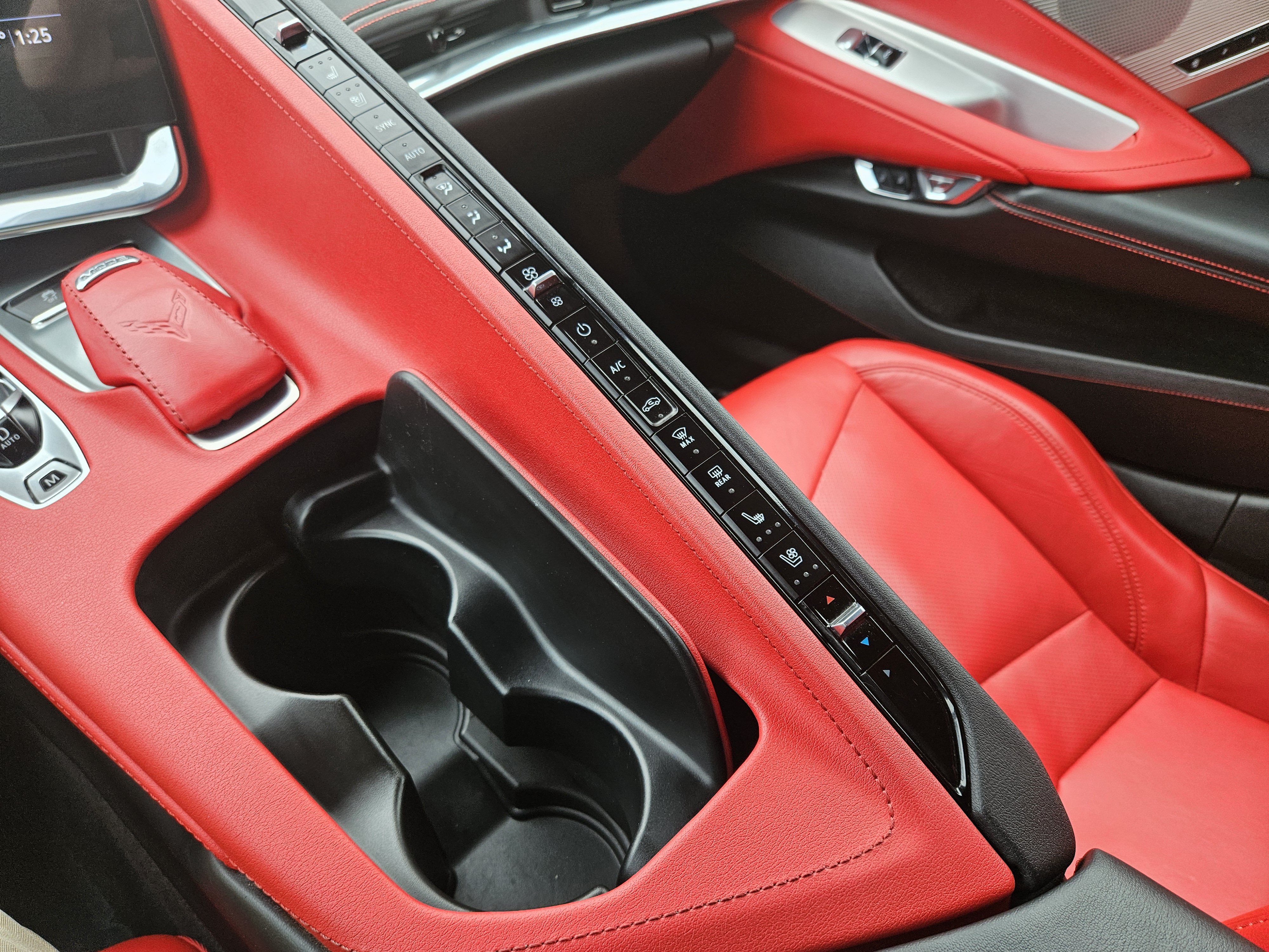 Used 2020 Chevrolet Corvette Stingray Preferred Cpe w/ 2LT Preferred Equipment Group RWD image 18