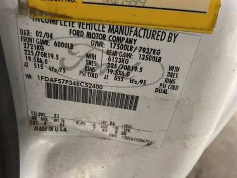 Used 2004 Ford F550 4x4 Regular Cab Super Duty image 28