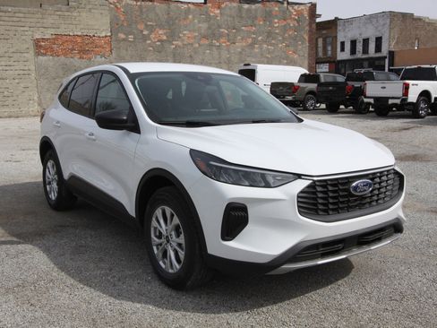 New 2026 Ford Escape Active w/ Cold Weather Package AWD/4WD image 11