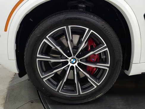 Used 2025 BMW X5 M60i w/ Executive Package image 14