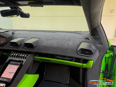 Used 2024 Lamborghini Huracan Tecnica RWD image 33