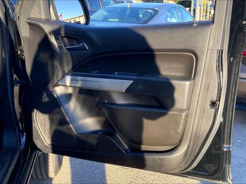Used 2019 Chevrolet Colorado LT w/ LT Convenience Package RWD image 21