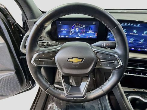 Used 2024 Chevrolet Traverse LT AWD/4WD image 13