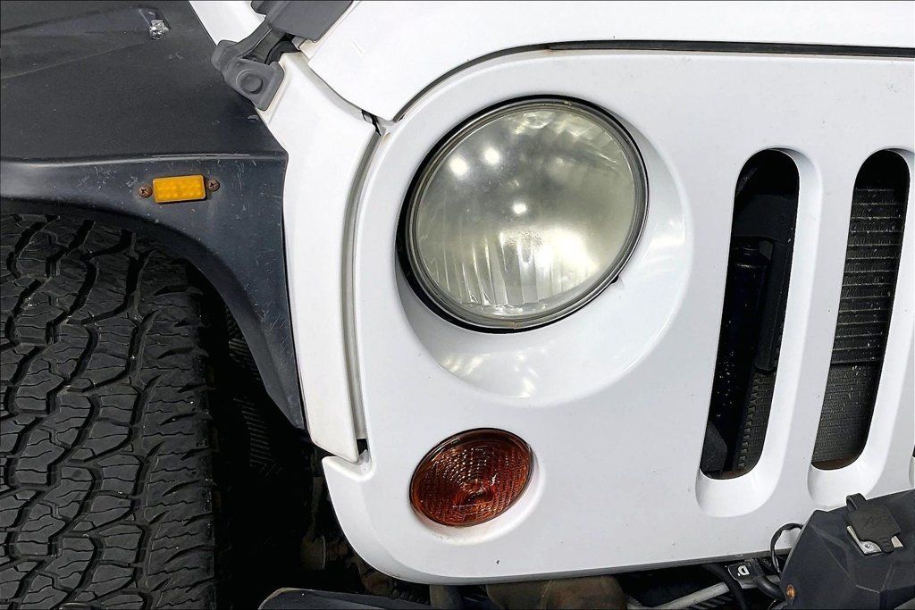 Used 2013 Jeep Wrangler Unlimited Sport AWD/4WD image 36