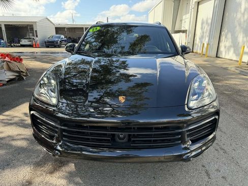 Used 2023 Porsche Cayenne S image 8