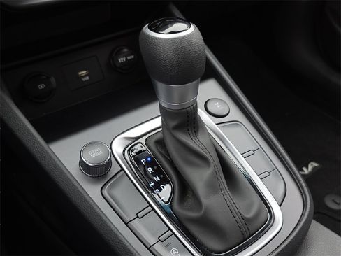 Certified 2023 Hyundai Kona SE image 33