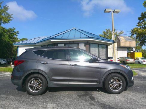 Used 2017 Hyundai Santa Fe Sport w/ 2.4L Tech Package 04 FWD image 8