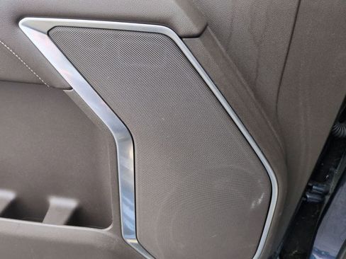 Used 2022 GMC Sierra 1500 SLT image 30