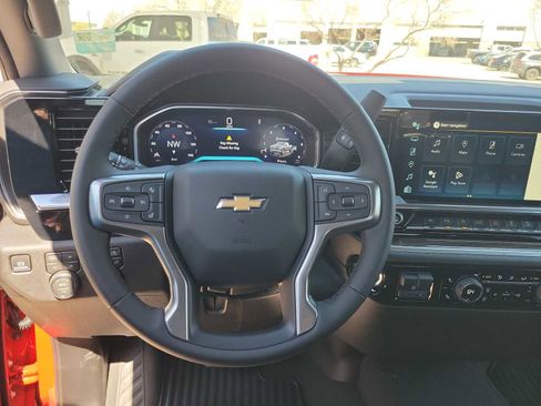 New 2026 Chevrolet Silverado 1500 LT w/ Z71 Off-Road Package AWD/4WD image 19