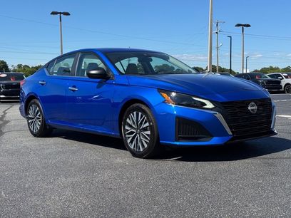 Used 2025 Nissan Altima 2.5 SV