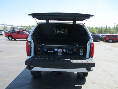 Used 2024 GMC Sierra 2500 Denali Ultimate AWD/4WD image 7