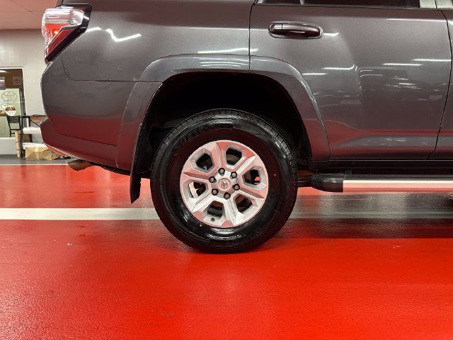 Certified 2018 Toyota 4Runner SR5 AWD/4WD image 28
