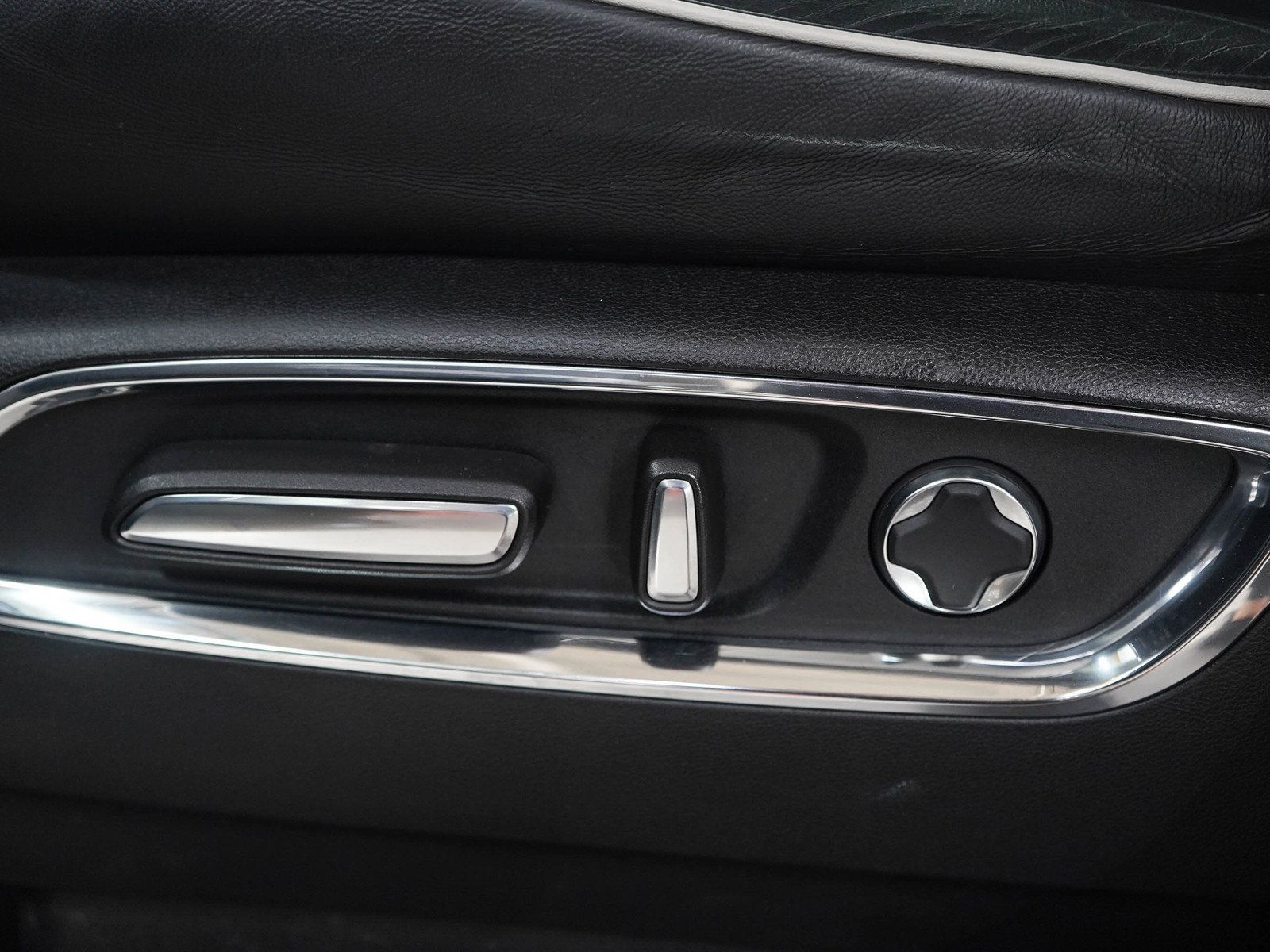 Used 2019 Acura MDX w/ Advance Package AWD/4WD image 27