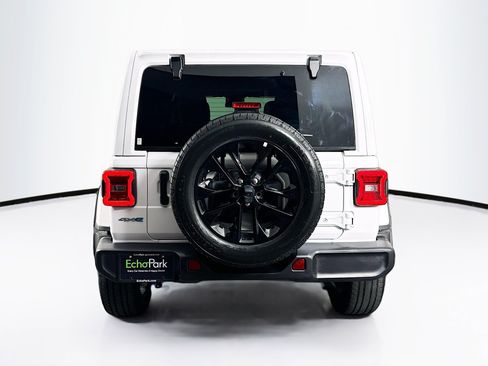 Used 2024 Jeep Wrangler Unlimited Sahara AWD/4WD image 7