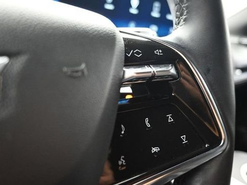 Used 2024 Cadillac Lyriq Luxury RWD image 24