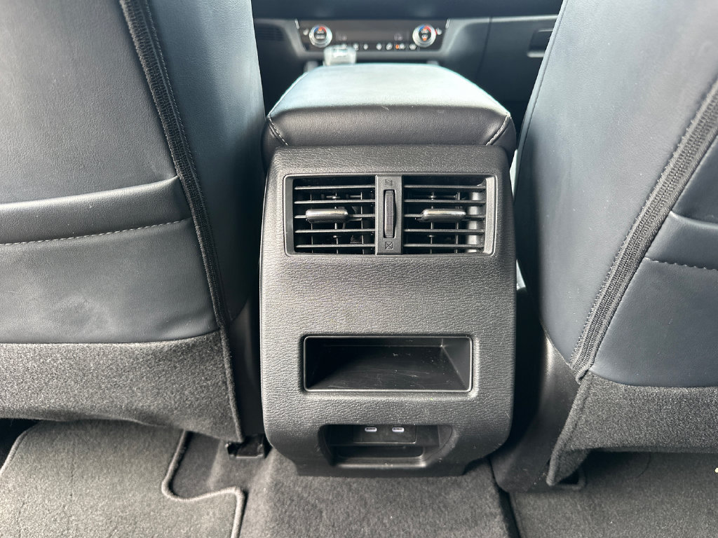 Used 2025 Mitsubishi Outlander SE AWD/4WD image 24