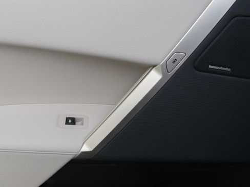 Used 2024 BMW iX xDrive50 w/ Sport Package image 33