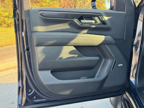 New 2026 GMC Yukon Elevation image 18