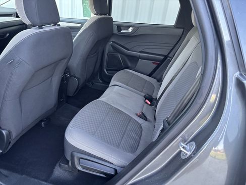 Used 2021 Ford Escape SE image 24