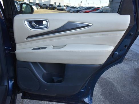 Used 2019 INFINITI QX60 Luxe w/ Essential Package image 41