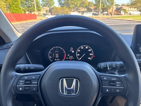 Used 2023 Honda CR-V EX image 14