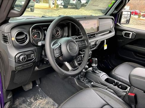 New 2026 Jeep Gladiator Sport AWD/4WD image 7