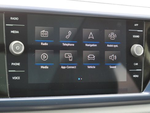 Certified 2023 Volkswagen Taos SE w/ Panoramic Sunroof Package AWD/4WD image 23
