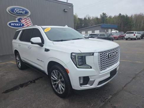 Used 2021 GMC Yukon Denali w/ Denali Premium Package AWD/4WD image 3